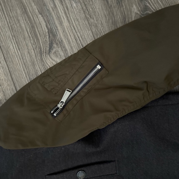 BCBG winter coat - Picture 7 of 8